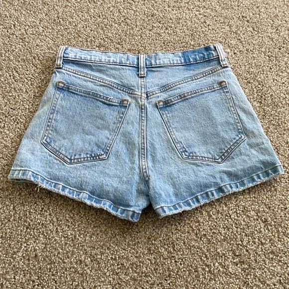 Abercrombie and Fitch Shorts 26 - Picture 3 of 4